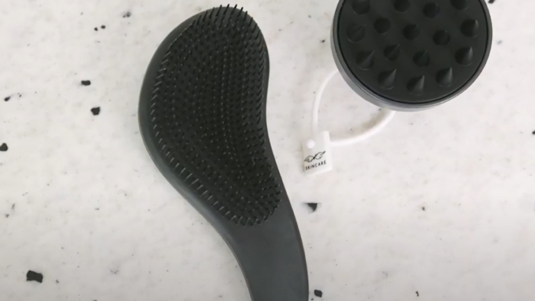 The Benefits of Using a Scalp Exfoliation Brush